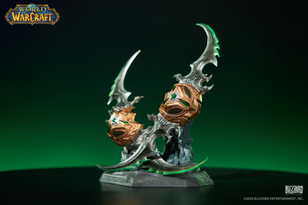HEX Collectibles Warglaives of Azzinoth Replica